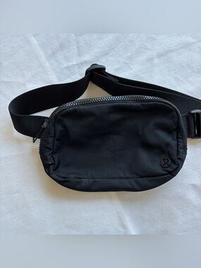 lululemon athletica everywhere belt Black Compact Waist Pack